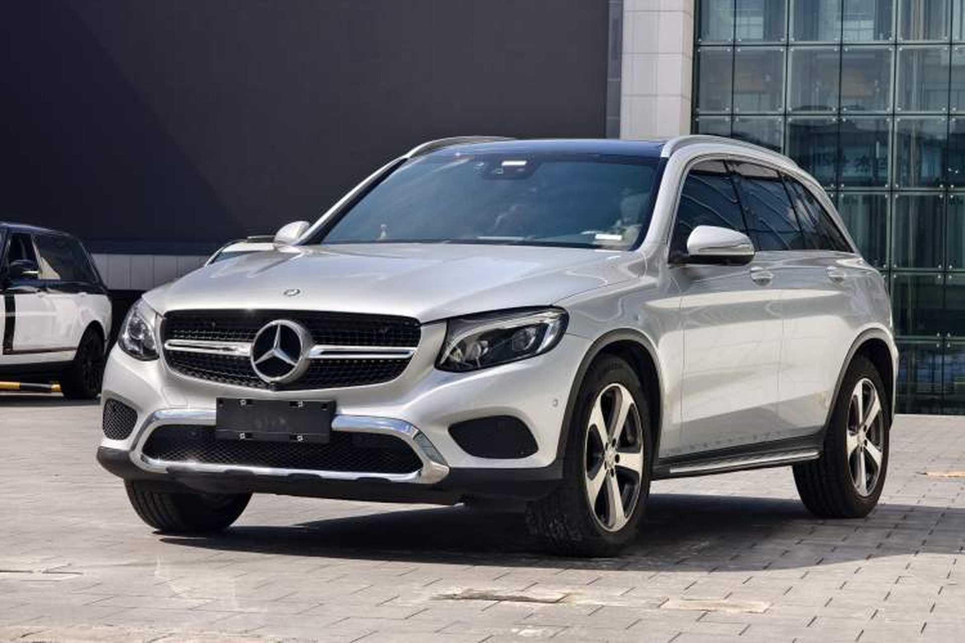 Used Mercedes-Benz GLC 2016 GLC 300 4MATIC Dynamic Model Front Left 45 Deg