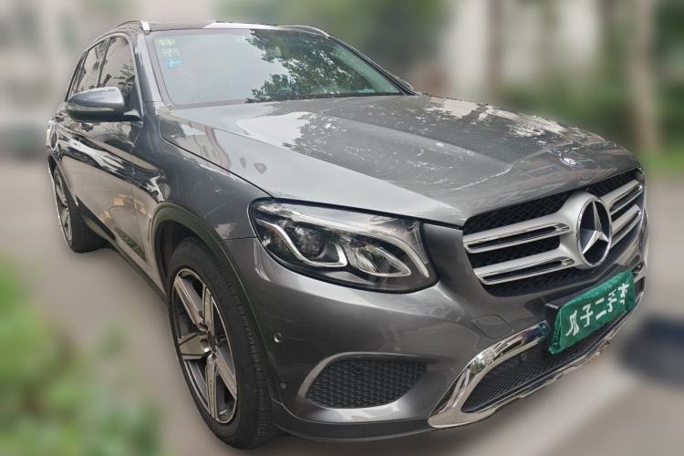 Used Mercedes-Benz GLC 2016 GLC 260 4MATIC Dynamic Edition Front Right 45 Deg