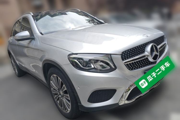 Used Mercedes-Benz GLC 2016 GLC 260 4MATIC Dynamic Edition Front Right 45 Deg