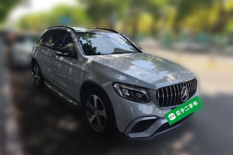 Used Mercedes-Benz GLC 2016 GLC 300 4MATIC Dynamic Model Front Right 45 Deg