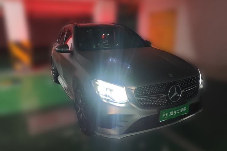 Used Mercedes-Benz GLC 2016 GLC 300 4MATIC Dynamic Model Front Right 45 Deg