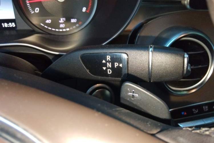 Used Mercedes-Benz GLC 2016 GLC 260 4MATIC Luxury Model Gear Lever