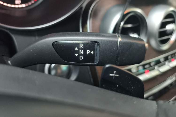 Used Mercedes-Benz GLC 2016 GLC 300 4MATIC Dynamic Model Gear Lever