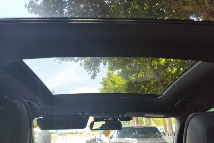 Used Mercedes-Benz GLC 2016 GLC 300 4MATIC Dynamic Model Headliner