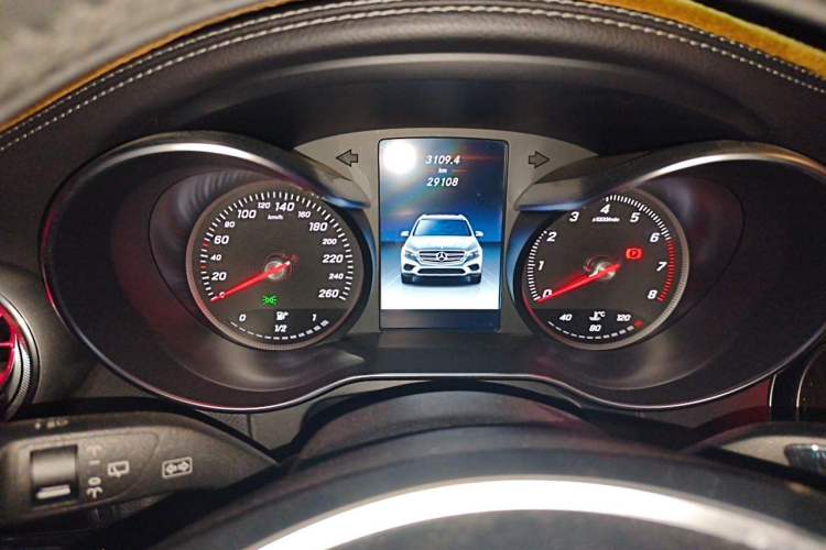 Used Mercedes-Benz GLC 2016 GLC 260 4MATIC Luxury Model Instrument Cluster