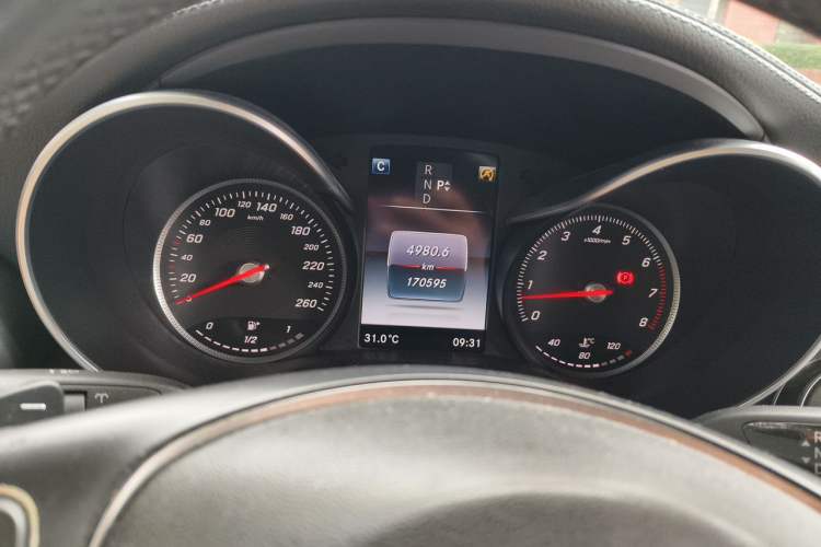 Used Mercedes-Benz GLC 2016 GLC 300 4MATIC Dynamic Model Instrument Cluster