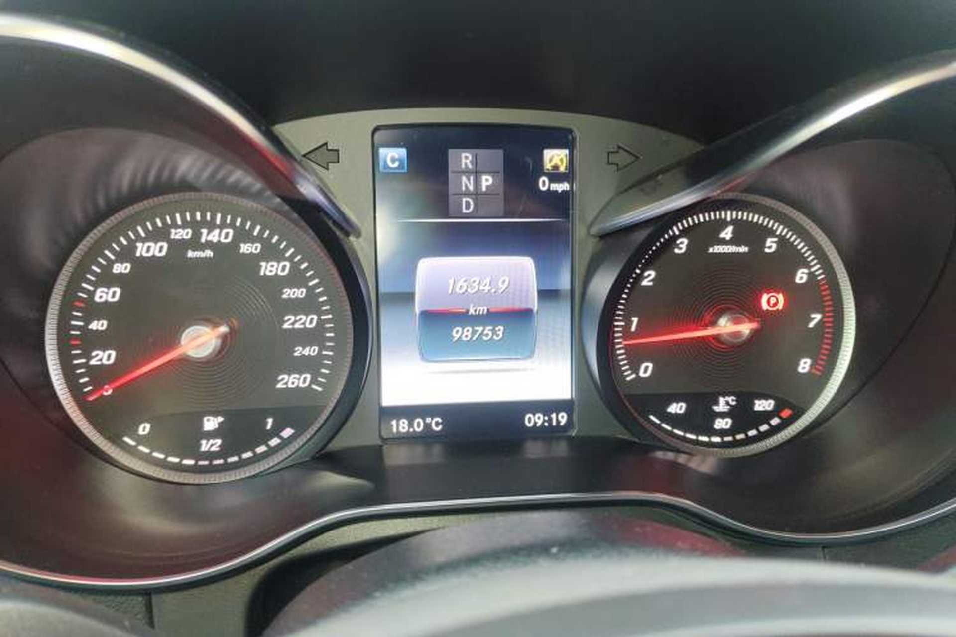 Used Mercedes-Benz GLC 2016 GLC 300 4MATIC Dynamic Model Instrument Cluster