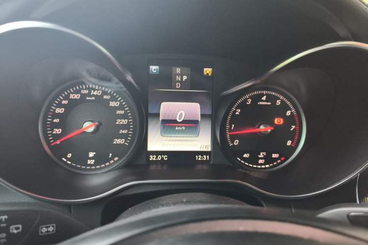 Used Mercedes-Benz GLC 2016 GLC 300 4MATIC Dynamic Model Instrument Cluster