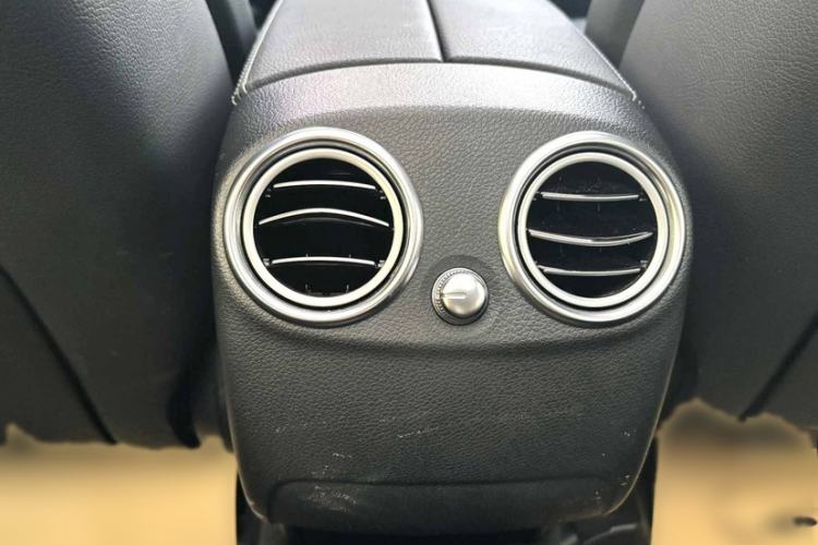 Used Mercedes-Benz GLC 2016 GLC 200 4MATIC Interior 1