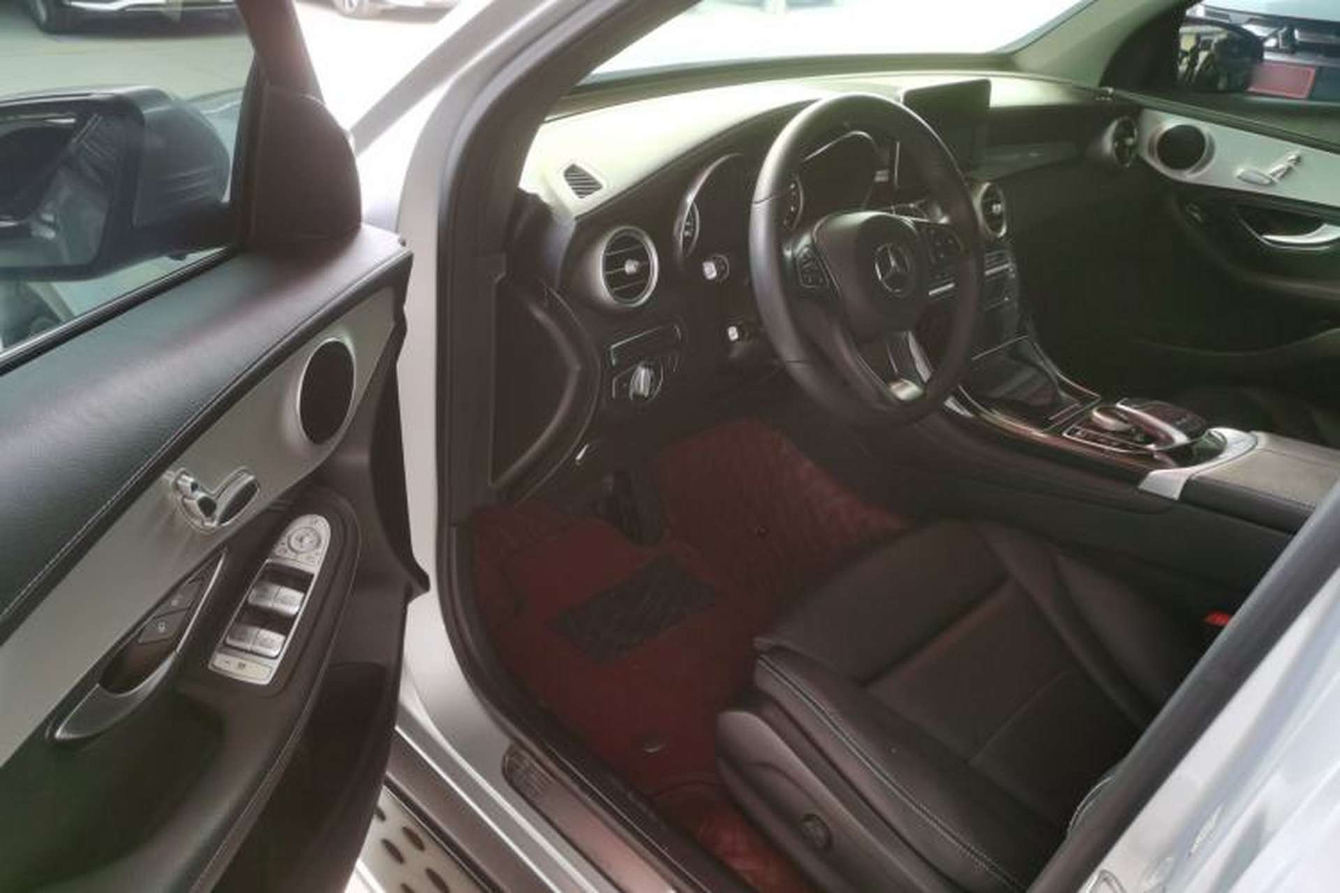 Used Mercedes-Benz GLC 2016 GLC 200 4MATIC Interior 2