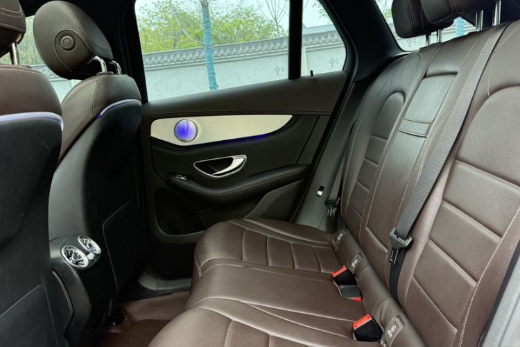 Used Mercedes-Benz GLC 2016 GLC 200 4MATIC Interior 3