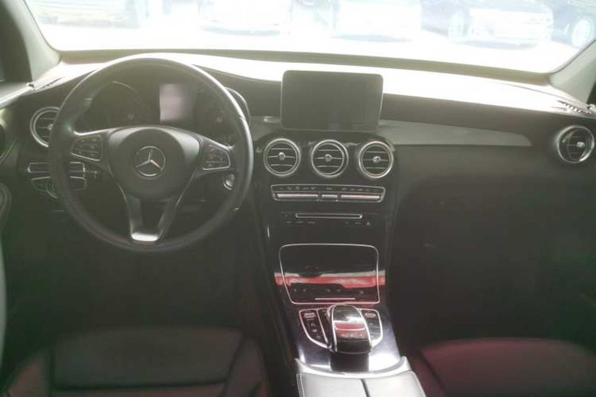 Used Mercedes-Benz GLC 2016 GLC 200 4MATIC Interior 3