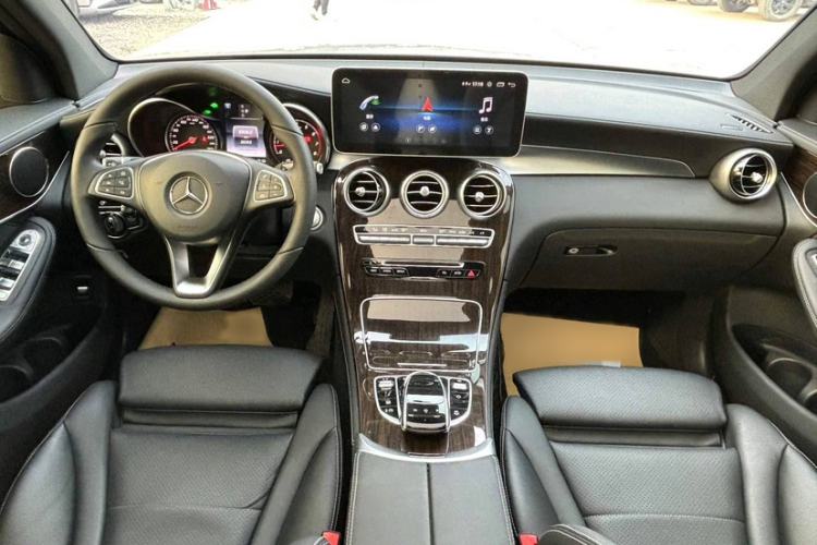 Used Mercedes-Benz GLC 2016 GLC 200 4MATIC Interior 5
