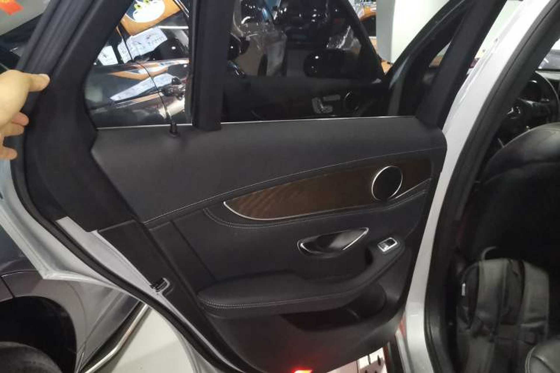 Used Mercedes-Benz GLC 2016 GLC 300 4MATIC Dynamic Model Interior 8