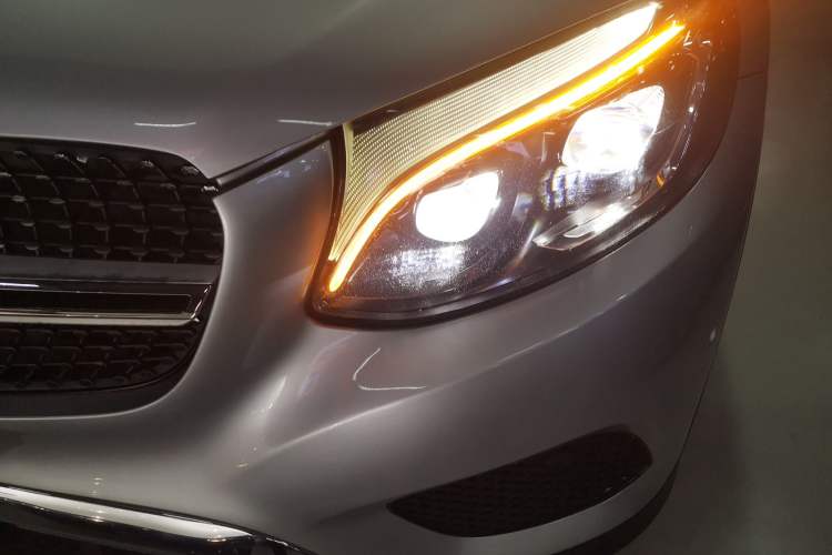 Used Mercedes-Benz GLC 2016 GLC 300 4MATIC Dynamic Model Left Front Headlight