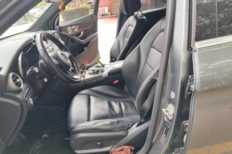 Used Mercedes-Benz GLC 2016 GLC 300 4MATIC Dynamic Model Left Front Seat