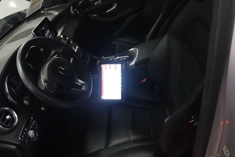 Used Mercedes-Benz GLC 2016 GLC 300 4MATIC Dynamic Model Left Front Seat