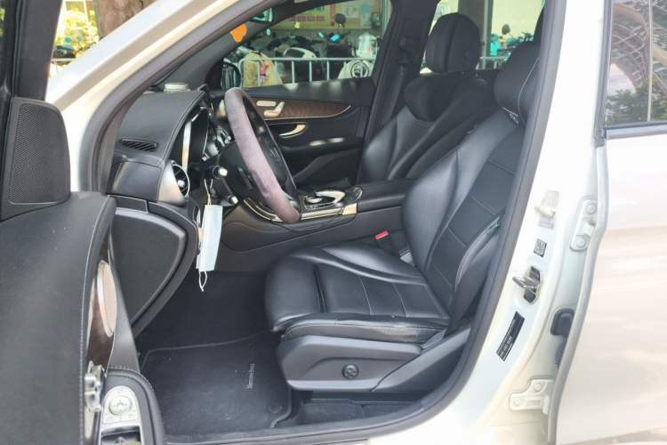 Used Mercedes-Benz GLC 2016 GLC 300 4MATIC Dynamic Model Left Front Seat