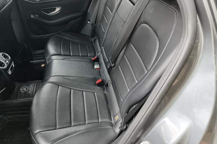 Used Mercedes-Benz GLC 2016 GLC 300 4MATIC Dynamic Model Left Rear Seat