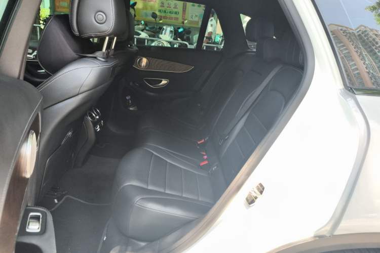Used Mercedes-Benz GLC 2016 GLC 300 4MATIC Dynamic Model Left Rear Seat