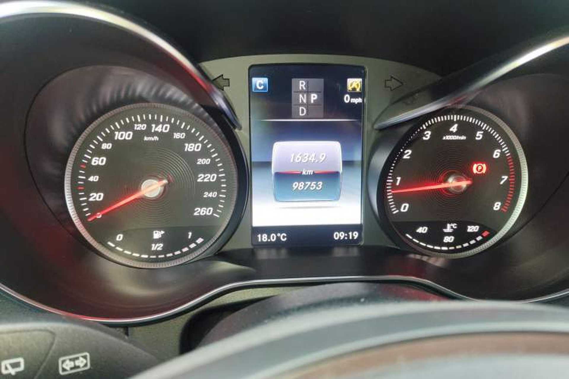Used Mercedes-Benz GLC 2016 GLC 300 4MATIC Dynamic Model Odometer Close Up