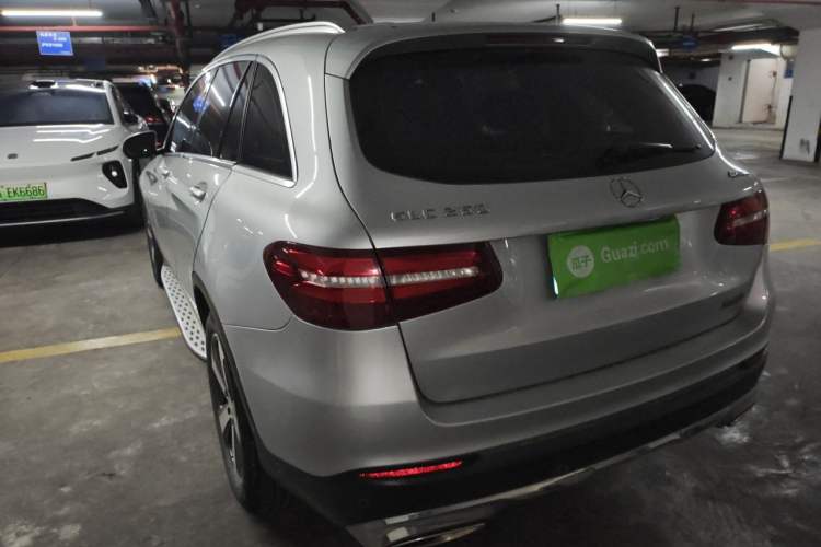Used Mercedes-Benz GLC 2016 GLC 260 4MATIC Luxury Model Rear Left 45 Deg