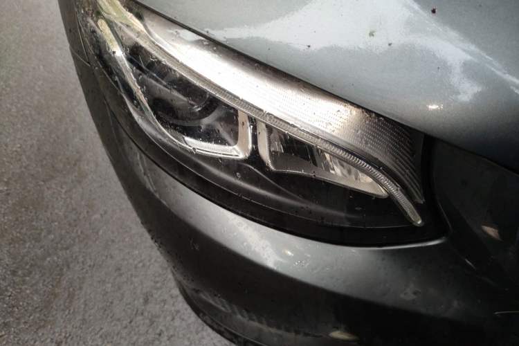 Used Mercedes-Benz GLC 2016 GLC 260 4MATIC Luxury Model Right Front Headlight