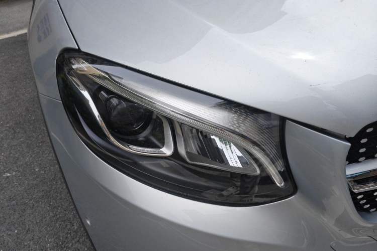 Used Mercedes-Benz GLC 2016 GLC 260 4MATIC Dynamic Edition Right Front Headlight
