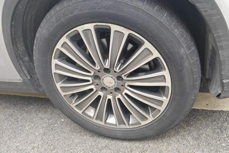 Used Mercedes-Benz GLC 2016 GLC 260 4MATIC Dynamic Edition Right Front Wheel Hub