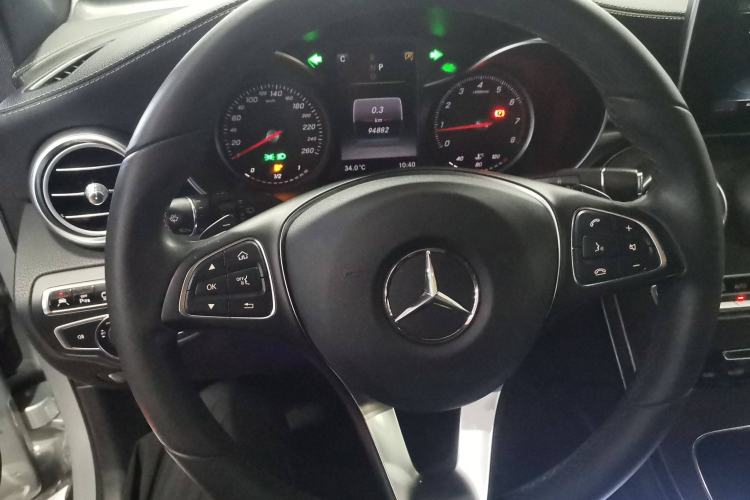 Used Mercedes-Benz GLC 2016 GLC 300 4MATIC Dynamic Model Steering Wheel