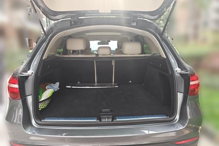 Used Mercedes-Benz GLC 2016 GLC 260 4MATIC Dynamic Edition Trunk