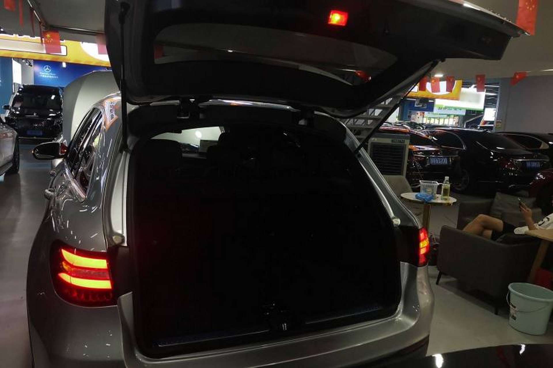 Used Mercedes-Benz GLC 2016 GLC 300 4MATIC Dynamic Model Trunk