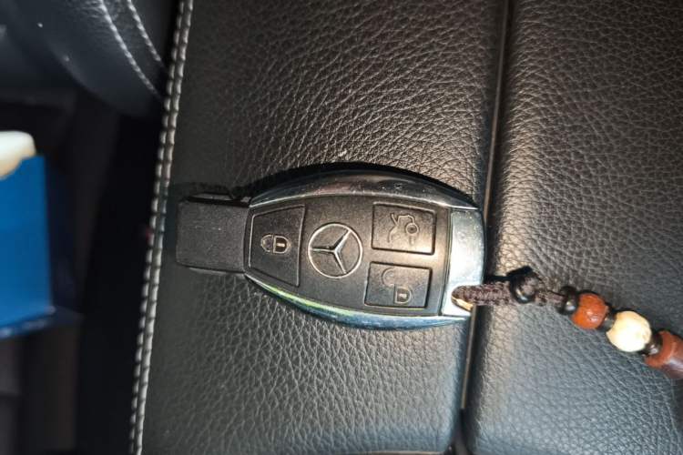 Used Mercedes-Benz GLC 2016 GLC 300 4MATIC Dynamic Model Vehicle Key