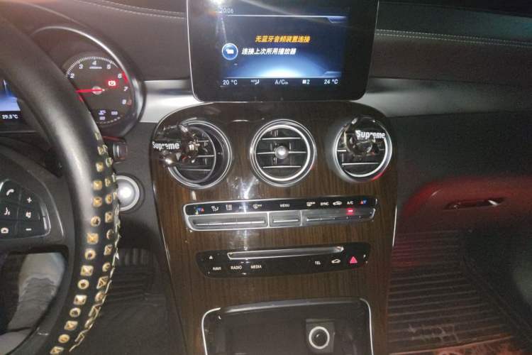 Used Mercedes-Benz GLC 2016 GLC 260 4MATIC Dynamic Edition Audio And AC Panel