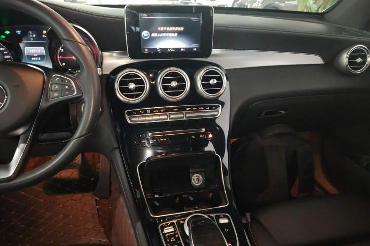Used Mercedes-Benz GLC 2016 GLC 200 4MATIC Audio And AC Panel