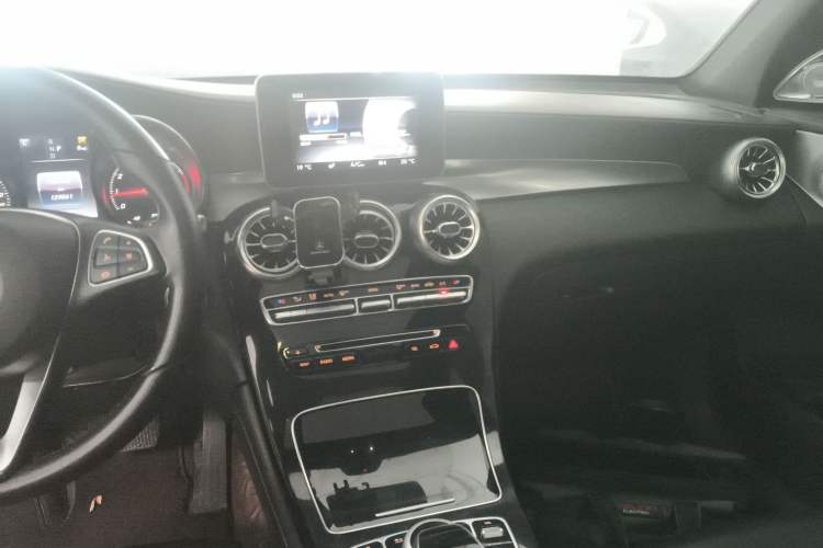Used Mercedes-Benz GLC 2016 GLC 200 4MATIC Audio And AC Panel