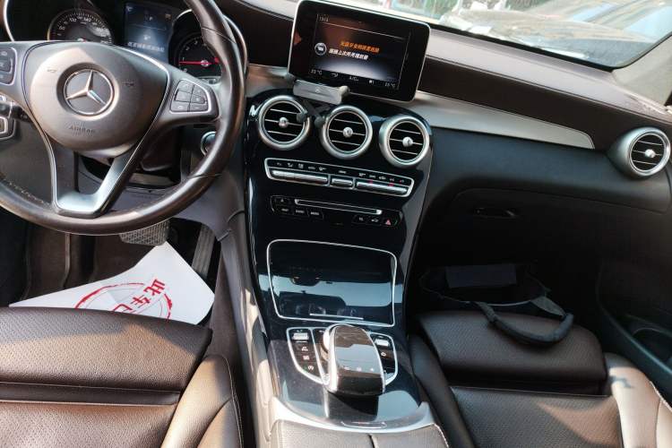 Used Mercedes-Benz GLC 2016 GLC 200 4MATIC Audio And AC Panel