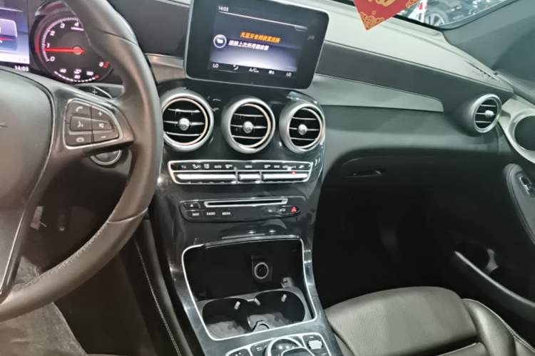 Used Mercedes-Benz GLC 2016 GLC 200 4MATIC Audio And AC Panel