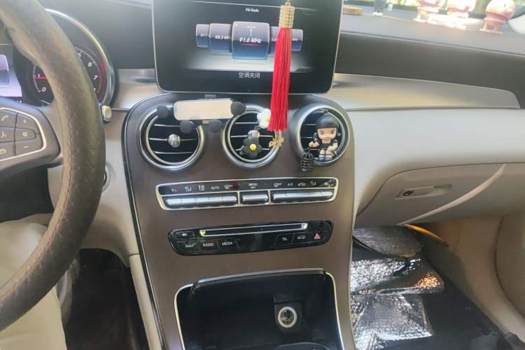 Used Mercedes-Benz GLC 2016 GLC 300 4MATIC Luxury Model Audio And AC Panel
