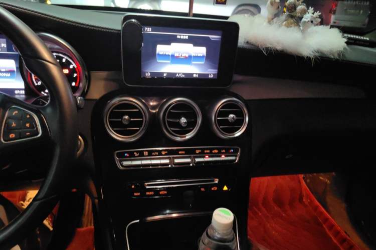Used Mercedes-Benz GLC 2016 GLC 200 4MATIC Audio And AC Panel