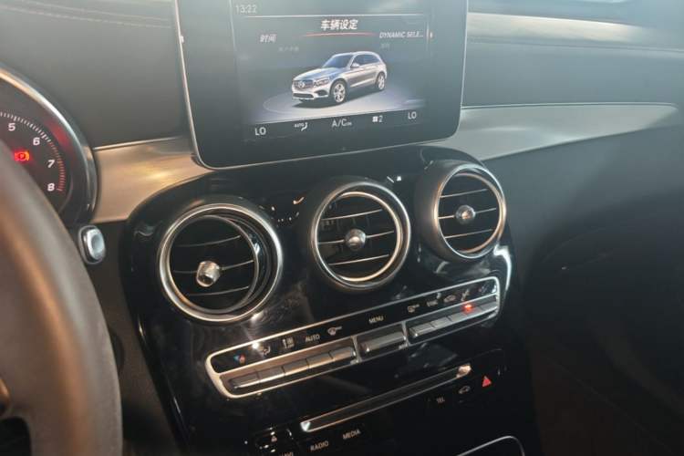 Used Mercedes-Benz GLC 2016 GLC 200 4MATIC Audio And AC Panel