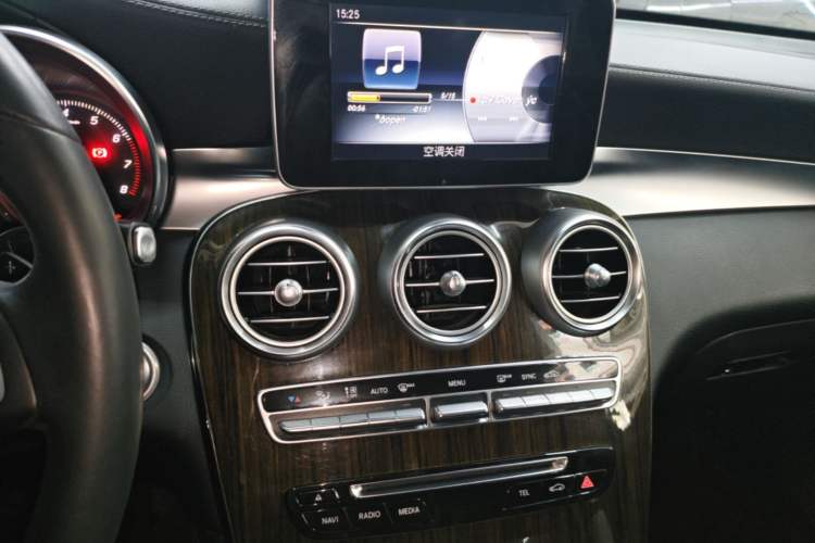 Used Mercedes-Benz GLC 2016 GLC 260 4MATIC Luxury Model Audio And AC Panel