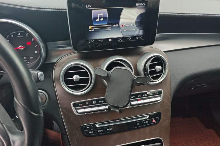 Used Mercedes-Benz GLC 2016 GLC 300 4MATIC Dynamic Model Audio And AC Panel
