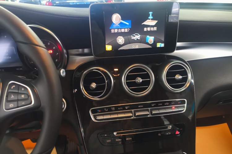 Used Mercedes-Benz GLC 2016 GLC 260 4MATIC Luxury Model Audio And AC Panel