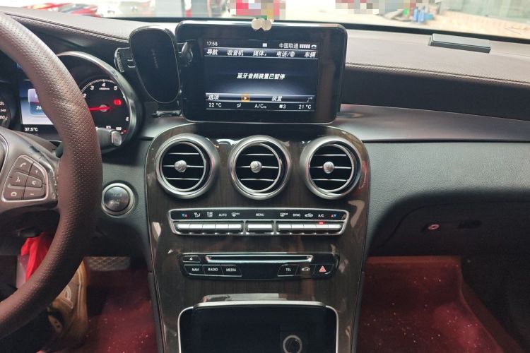Used Mercedes-Benz GLC 2016 GLC 260 4MATIC Dynamic Edition Audio And AC Panel