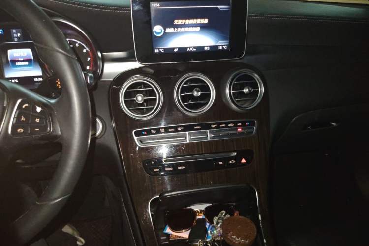 Used Mercedes-Benz GLC 2016 GLC 260 4MATIC Dynamic Edition Audio And AC Panel