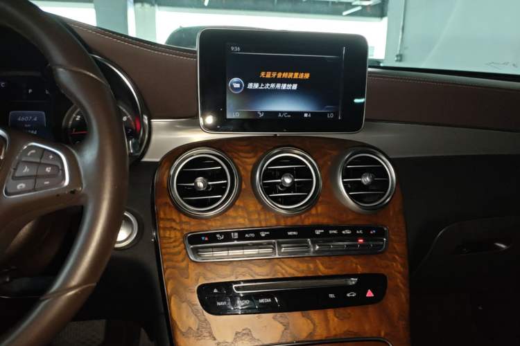 Used Mercedes-Benz GLC 2016 GLC 200 4MATIC Audio And AC Panel