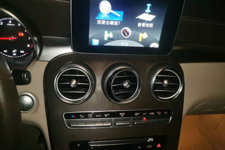 Used Mercedes-Benz GLC 2016 GLC 300 4MATIC Dynamic Model Audio And AC Panel