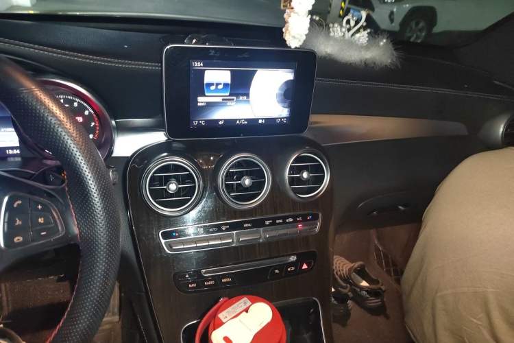 Used Mercedes-Benz GLC 2016 GLC 260 4MATIC Luxury Model Audio And AC Panel