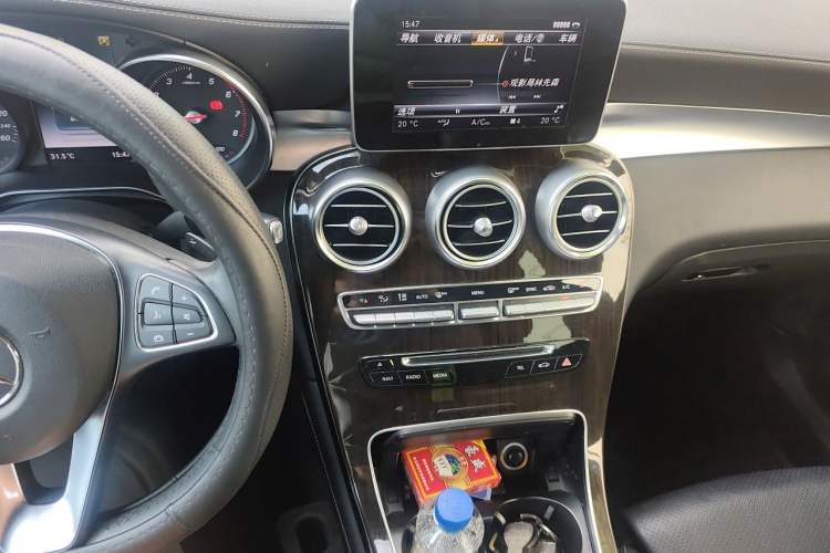 Used Mercedes-Benz GLC 2016 GLC 260 4MATIC Dynamic Edition Audio And AC Panel